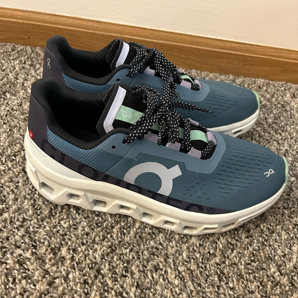 On Cloud Running Cloud Monster Women’s 9